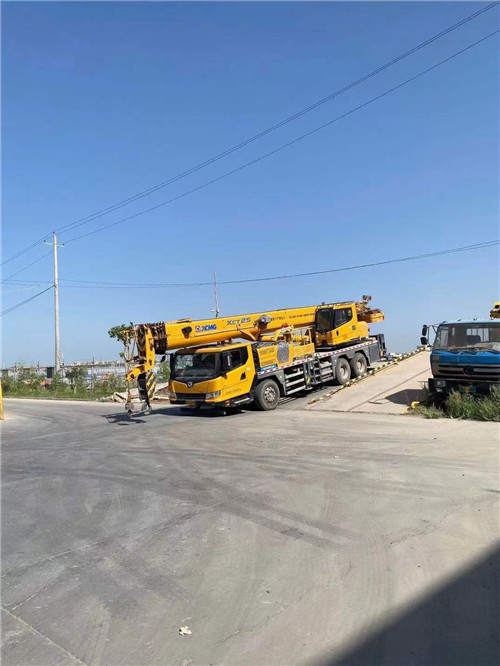 乌恰县吊车作业时，可能会产生哪些额外收费项目？