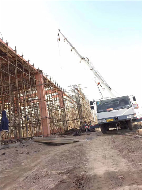 乌恰县吊车作业的安全注意事项有哪些？